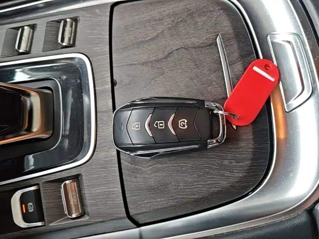 Blue Electric E5 2023 Model 1.5L DE-i 100KM Enjoyable Edition 7-Seater — миниатюра 9