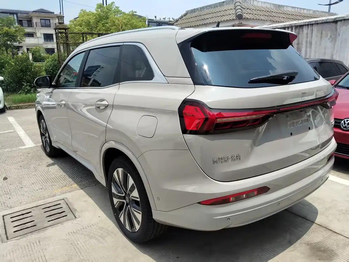 Blue Electric E5 PLUS 2026 Model, 230km Extended Range Ultra 5-Seater — миниатюра 3