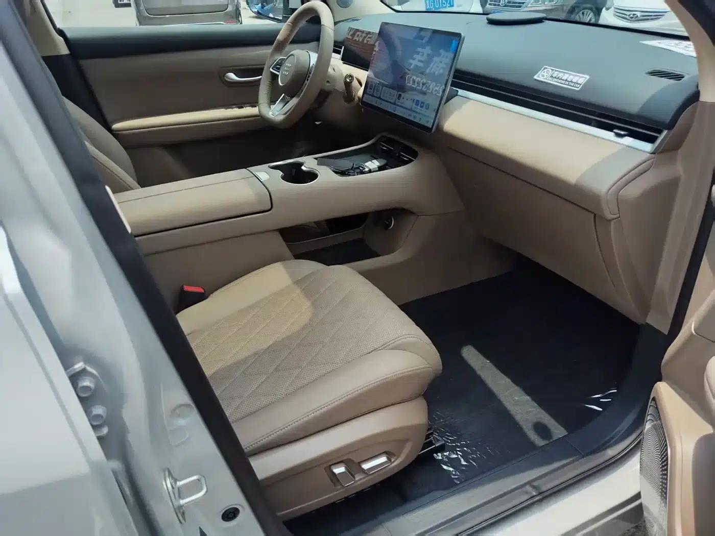 Blue Electric E5 PLUS 2026 Model, 230km Extended Range Ultra 5-Seater — миниатюра 5