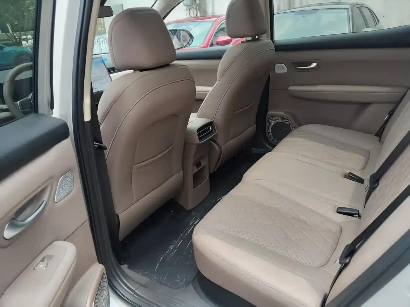 Blue Electric E5 PLUS 2026 Model, 230km Extended Range Ultra 5-Seater — миниатюра 8