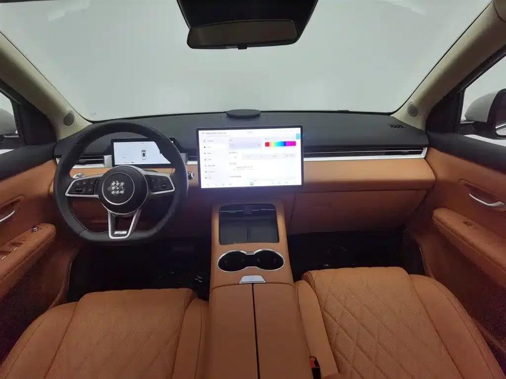 Blue Electric E5 PLUS 2026 Standard Range All-Wheel Drive Performance Ultra — миниатюра 5