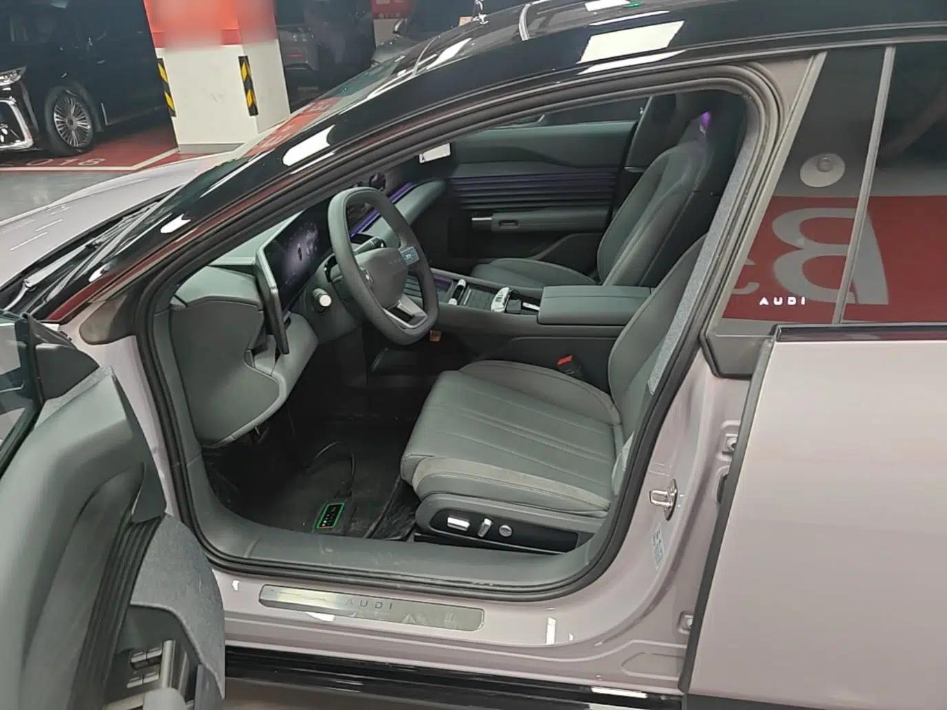Audi E5 Sportback 2026 Pioneer Quattro Model — миниатюра 17