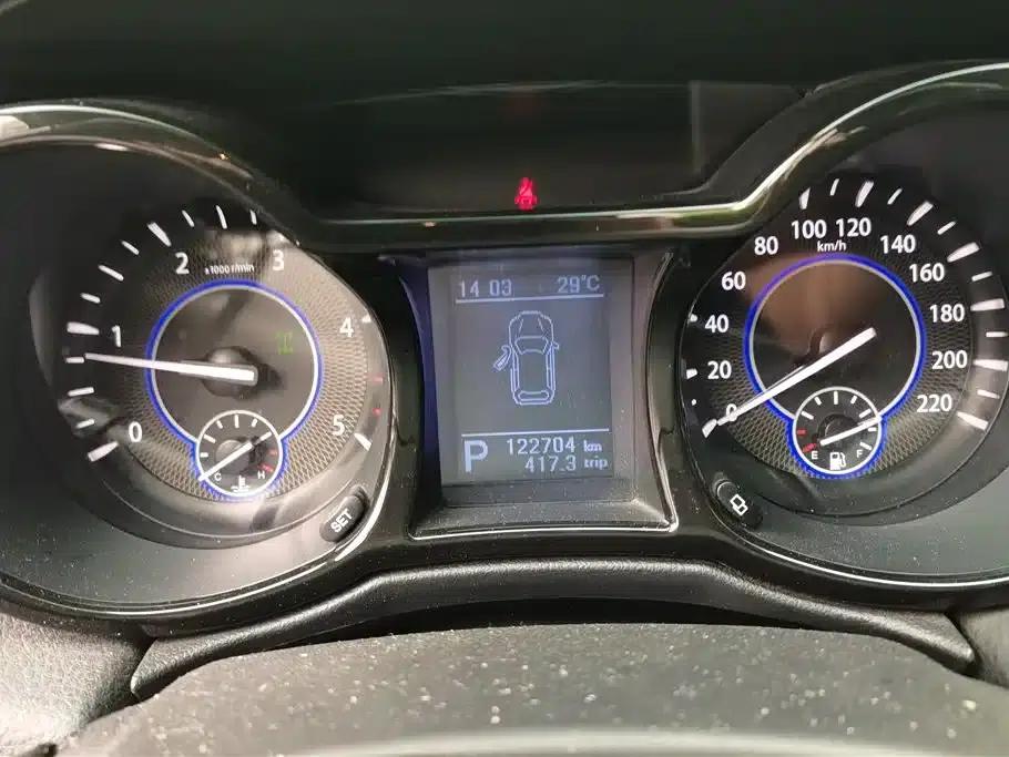 Yusheng S350 2013 2.4T Automatic 4WD Diesel Super Luxury 5-Seater — миниатюра 14