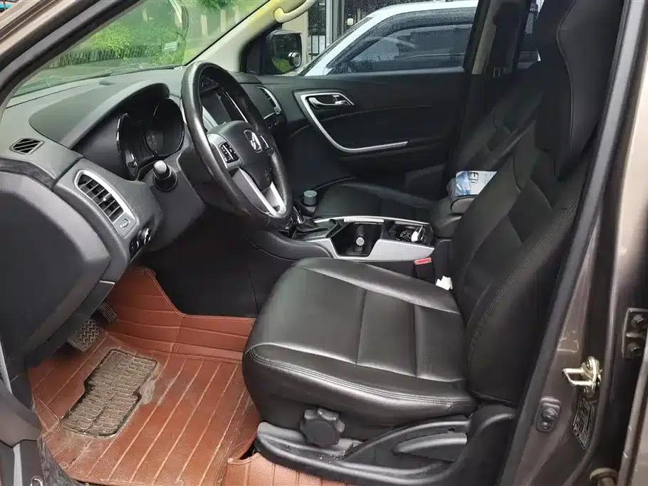 Yusheng S350 2013 2.4T Automatic 4WD Diesel Super Luxury 5-Seater — миниатюра 9