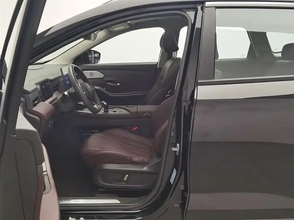 Jetour X90 PRO 2024 2.0T DCT Premium Edition 5-seater — миниатюра 10