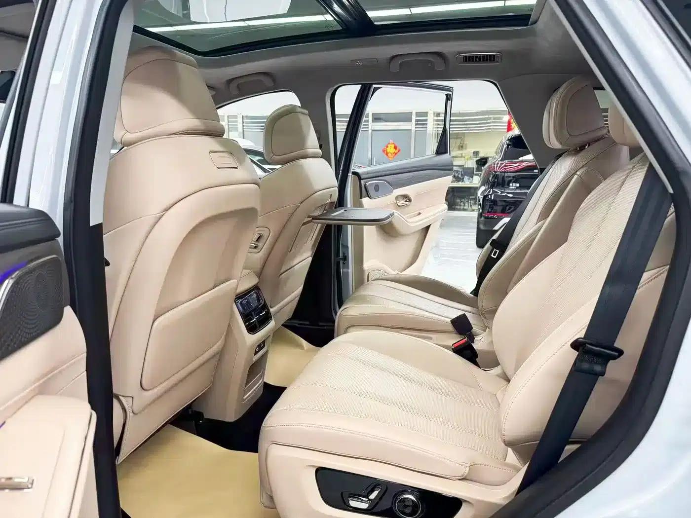 Jetour Mountain & Sea L9 2025 1.5TD 2DHT Flagship Edition 6-seater — миниатюра 13