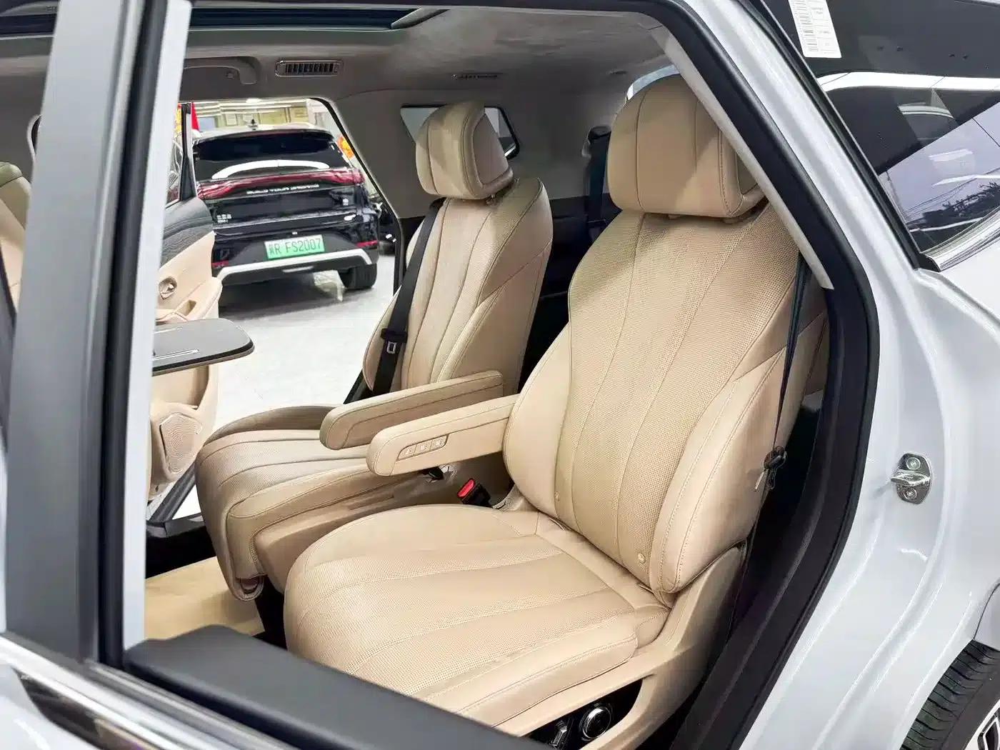 Jetour Mountain & Sea L9 2025 1.5TD 2DHT Flagship Edition 6-seater — миниатюра 21