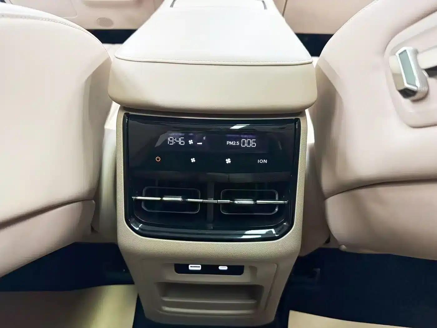 Jetour Mountain & Sea L9 2025 1.5TD 2DHT Flagship Edition 6-seater — миниатюра 25