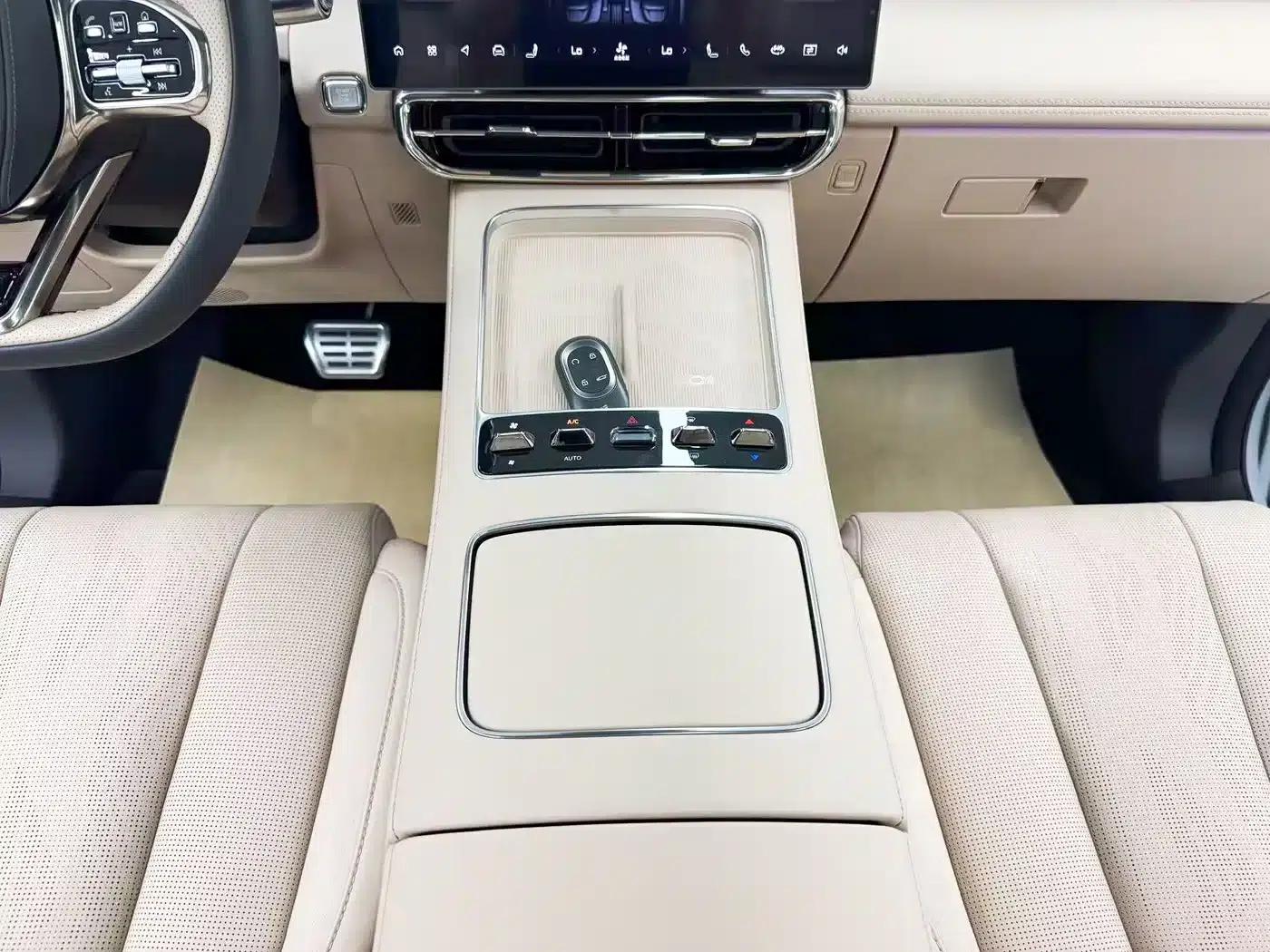 Jetour Mountain & Sea L9 2025 1.5TD 2DHT Flagship Edition 6-seater — миниатюра 26