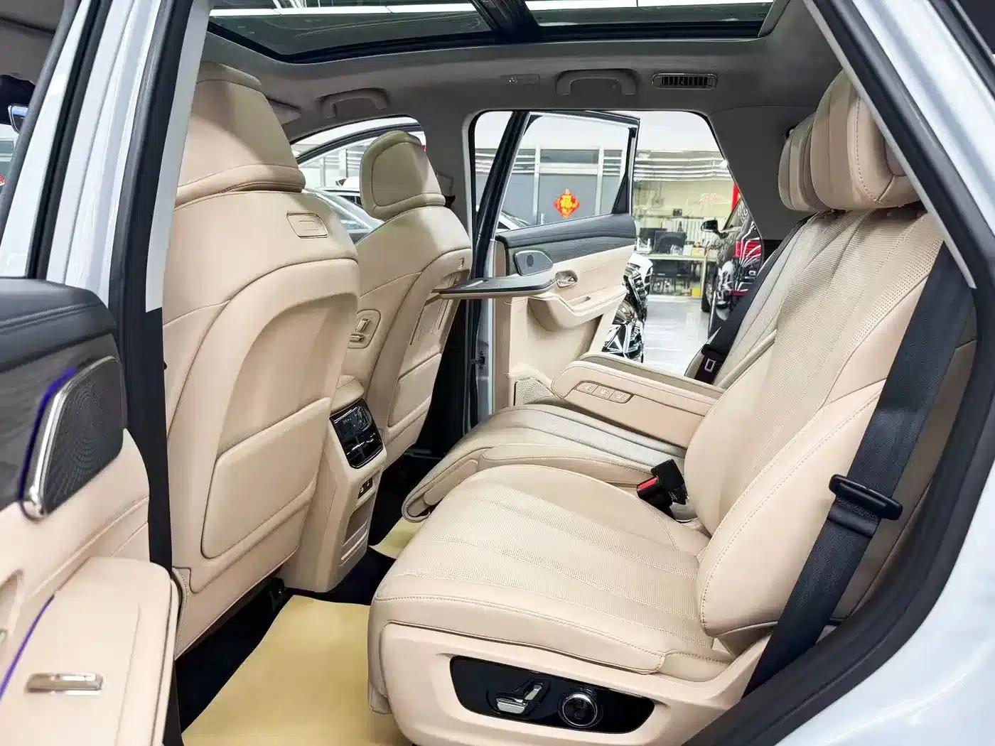 Jetour Mountain & Sea L9 2025 1.5TD 2DHT Flagship Edition 6-seater — миниатюра 8