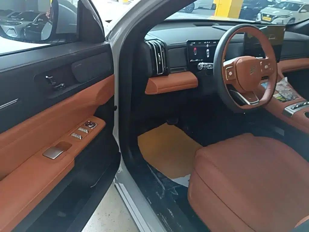 Jetour Mountain & Sea L7 PLUS 2026 Model 121km Comfort Edition 5-Seater — миниатюра 16