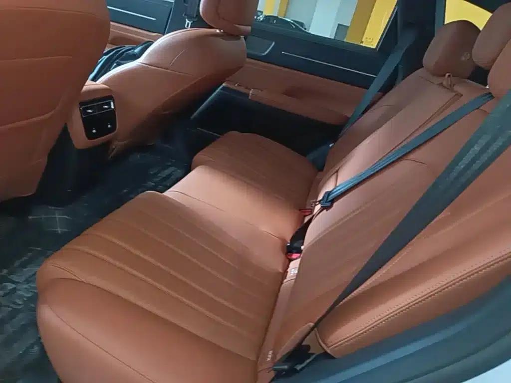 Jetour Mountain & Sea L7 PLUS 2026 Model 121km Comfort Edition 5-Seater — миниатюра 17
