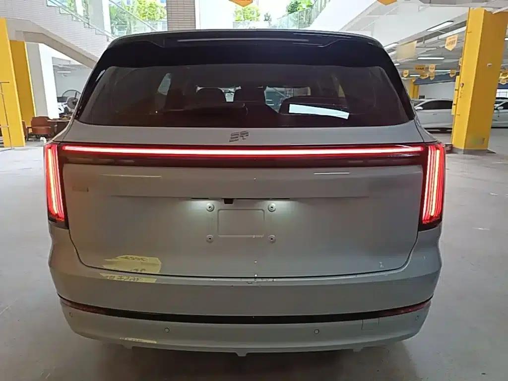 Jetour Mountain & Sea L7 PLUS 2026 Model 121km Comfort Edition 5-Seater — миниатюра 6