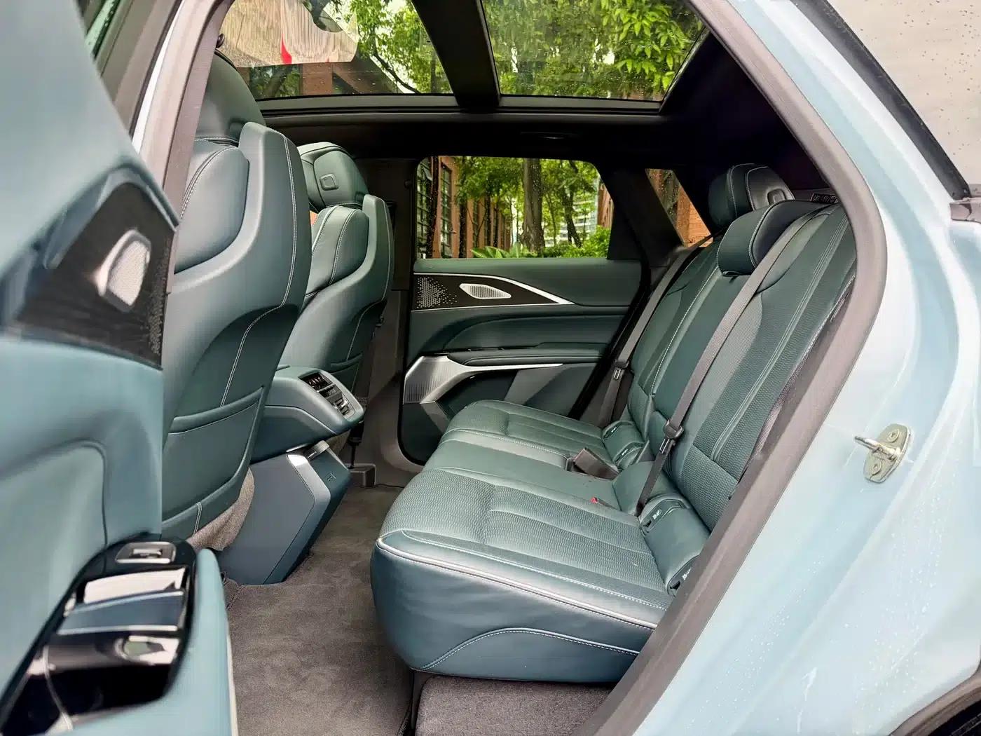 iQ Ruige 2022 Rear-Wheel Drive Long-Range Premium Edition — миниатюра 11