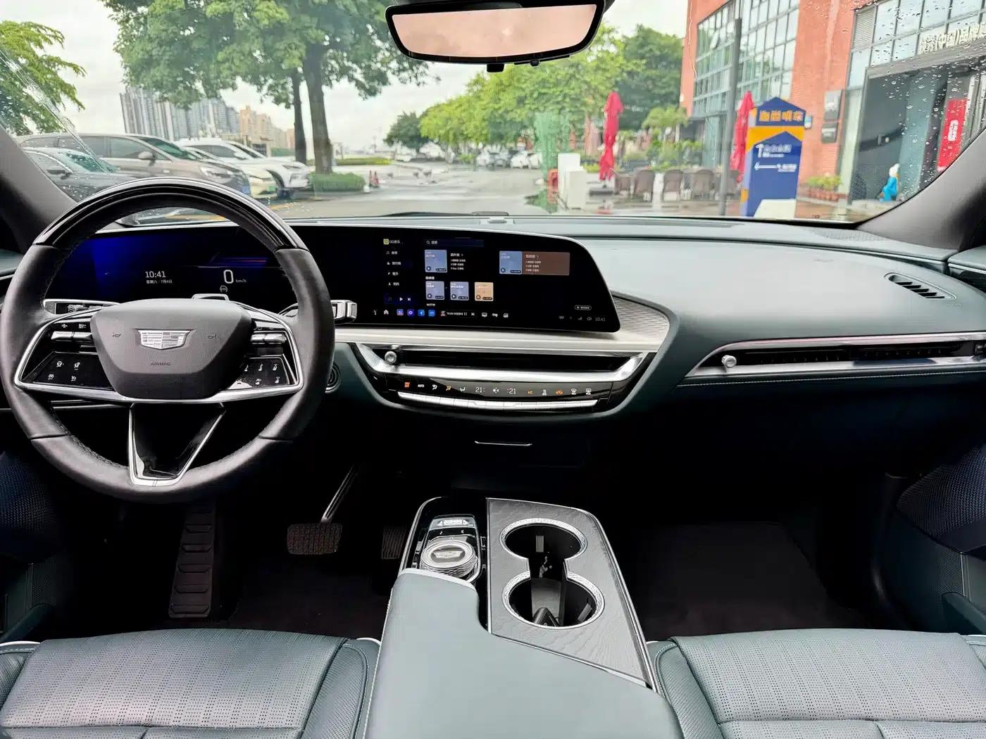 iQ Ruige 2022 Rear-Wheel Drive Long-Range Premium Edition — миниатюра 13