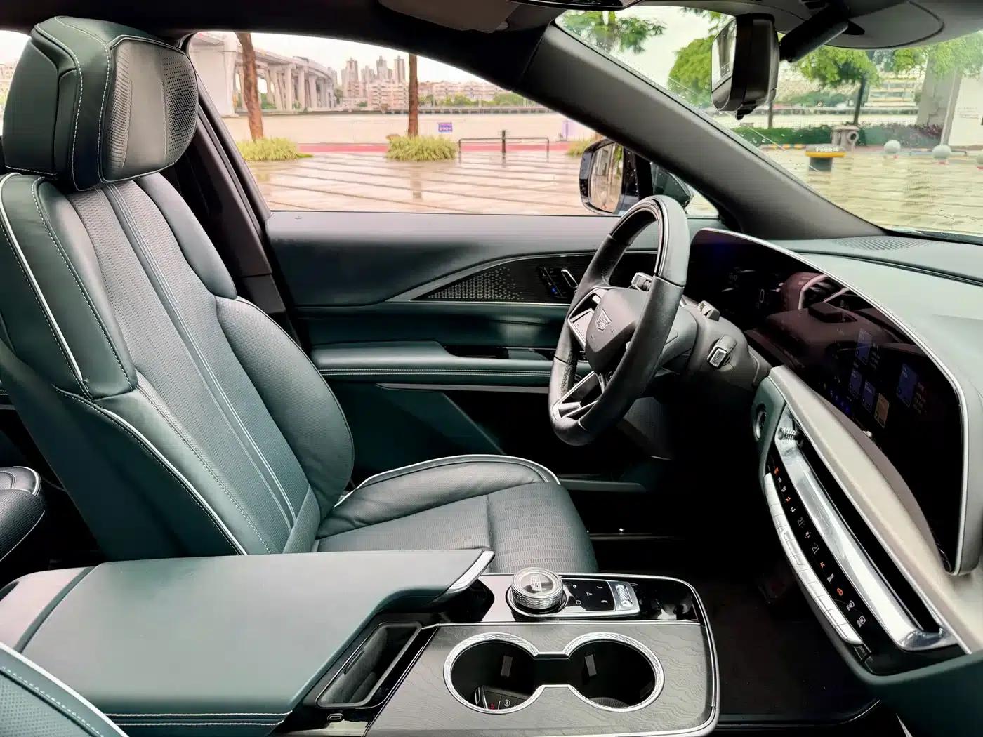 iQ Ruige 2022 Rear-Wheel Drive Long-Range Premium Edition — миниатюра 16