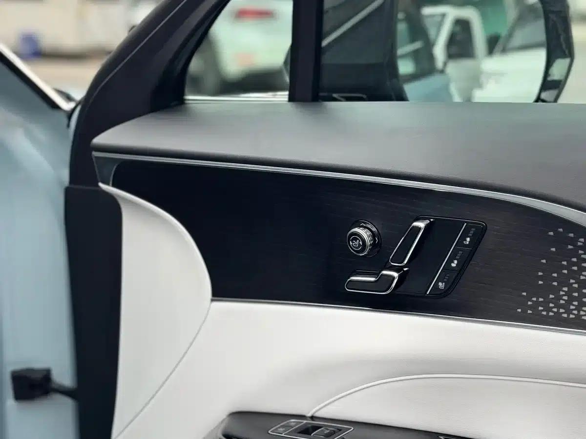 iQ Ruige 2022 Rear-Wheel Drive Long-Range Luxury Edition — миниатюра 15