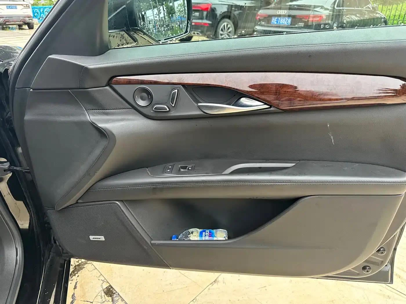 Cadillac CT6 Plug-in 2017 30E Elite — миниатюра 25