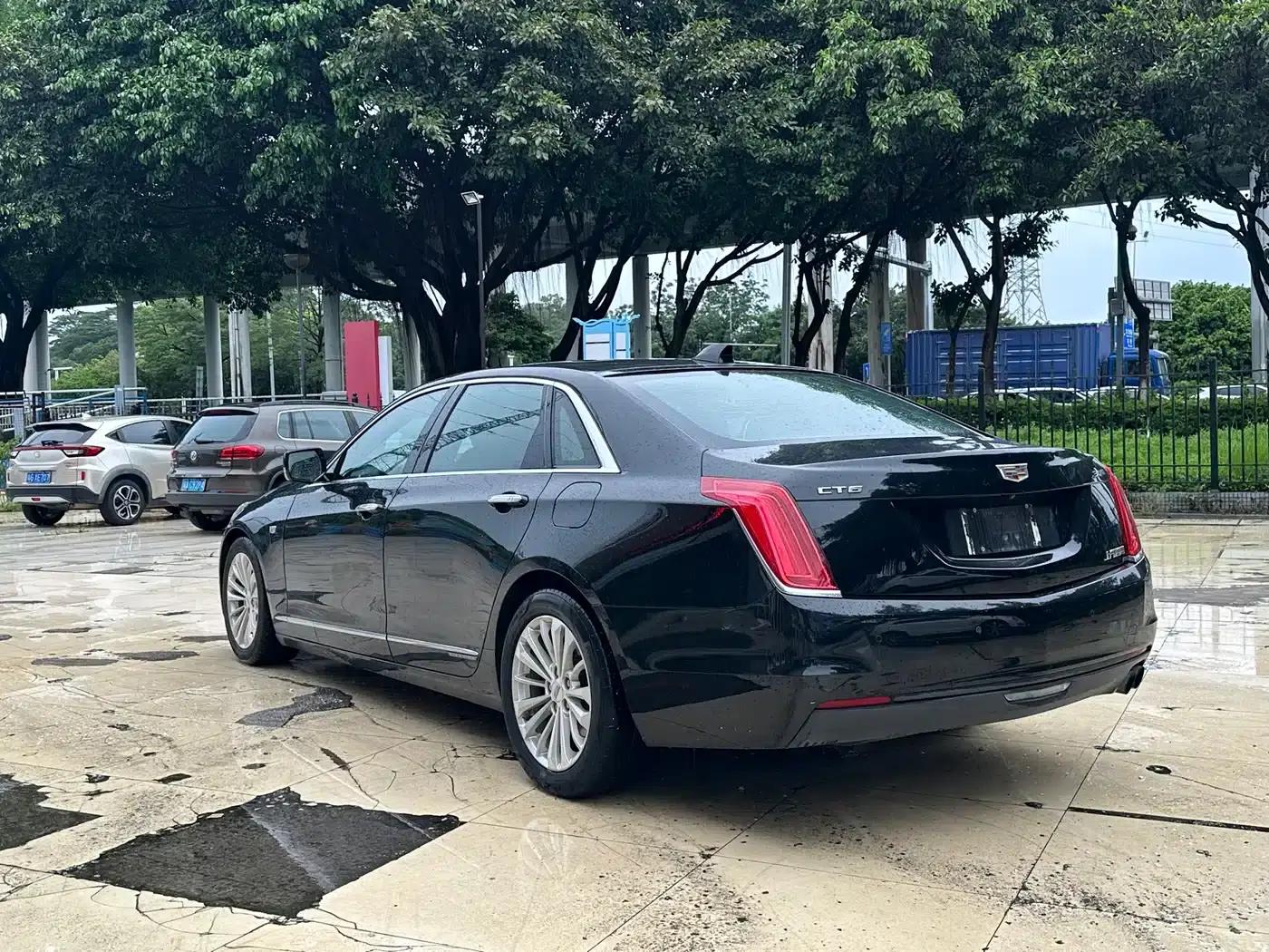 Cadillac CT6 Plug-in 2017 30E Elite — миниатюра 7