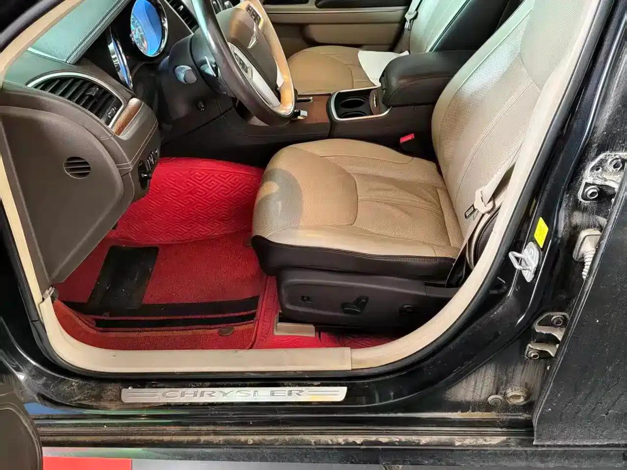 2014 Chrysler 300C Imported Model 3.0L Excellence Edition — миниатюра 8