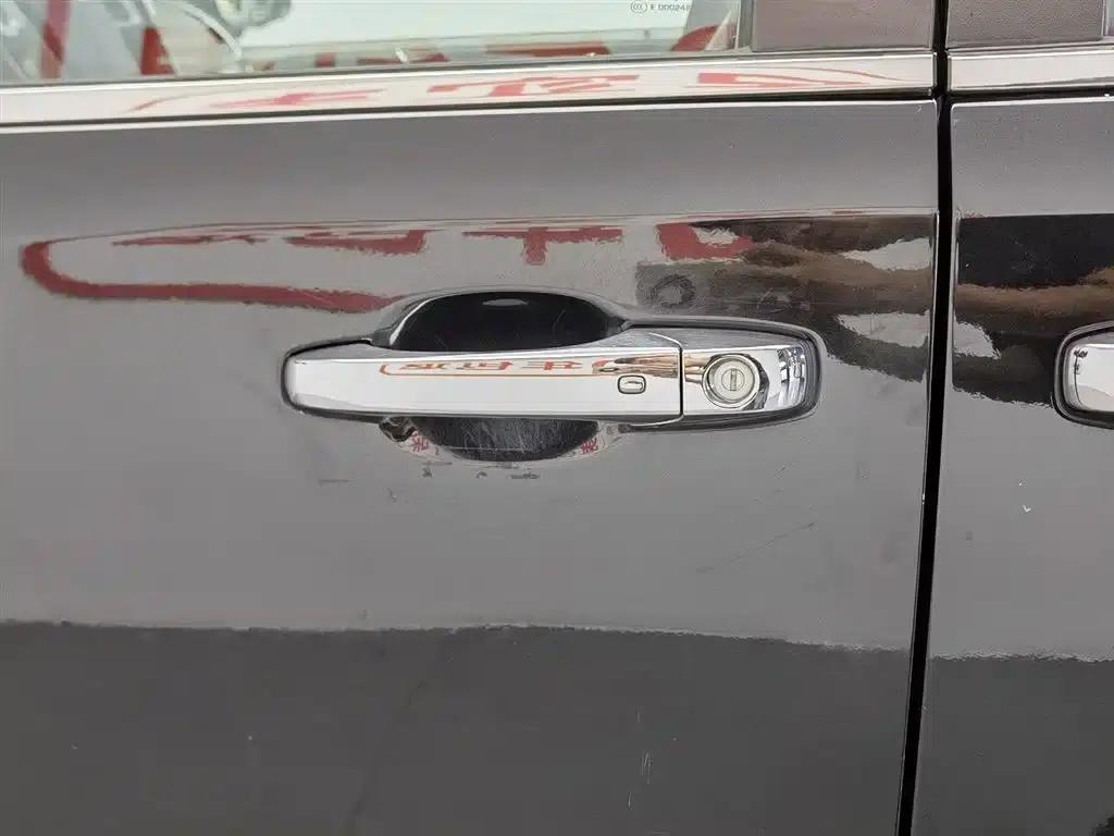 2013 Imported Grand Voyager 3.6L Luxury Edition — миниатюра 18