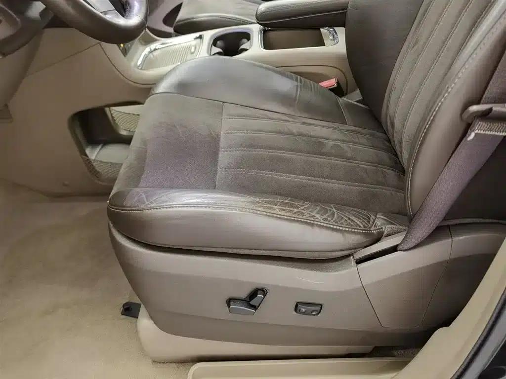 2013 Imported Grand Voyager 3.6L Luxury Edition — миниатюра 20
