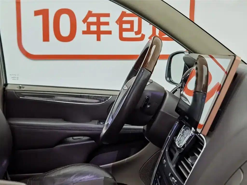 2013 Imported Grand Voyager 3.6L Luxury Edition — миниатюра 22
