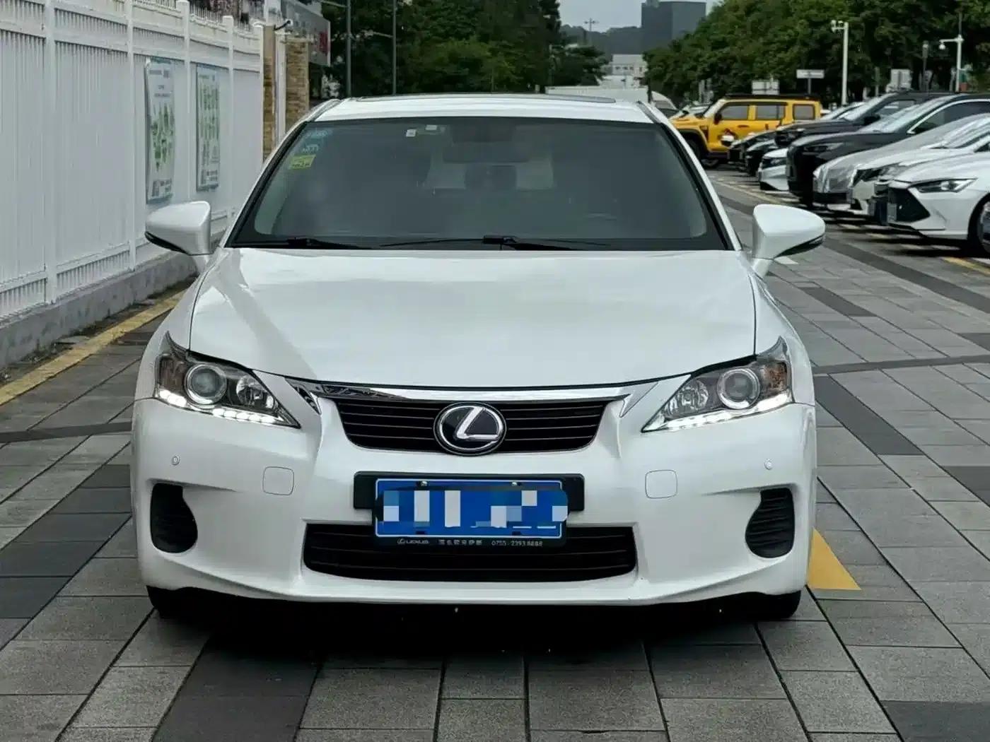 2013 Lexus CT 200h Comfort Edition — миниатюра 2
