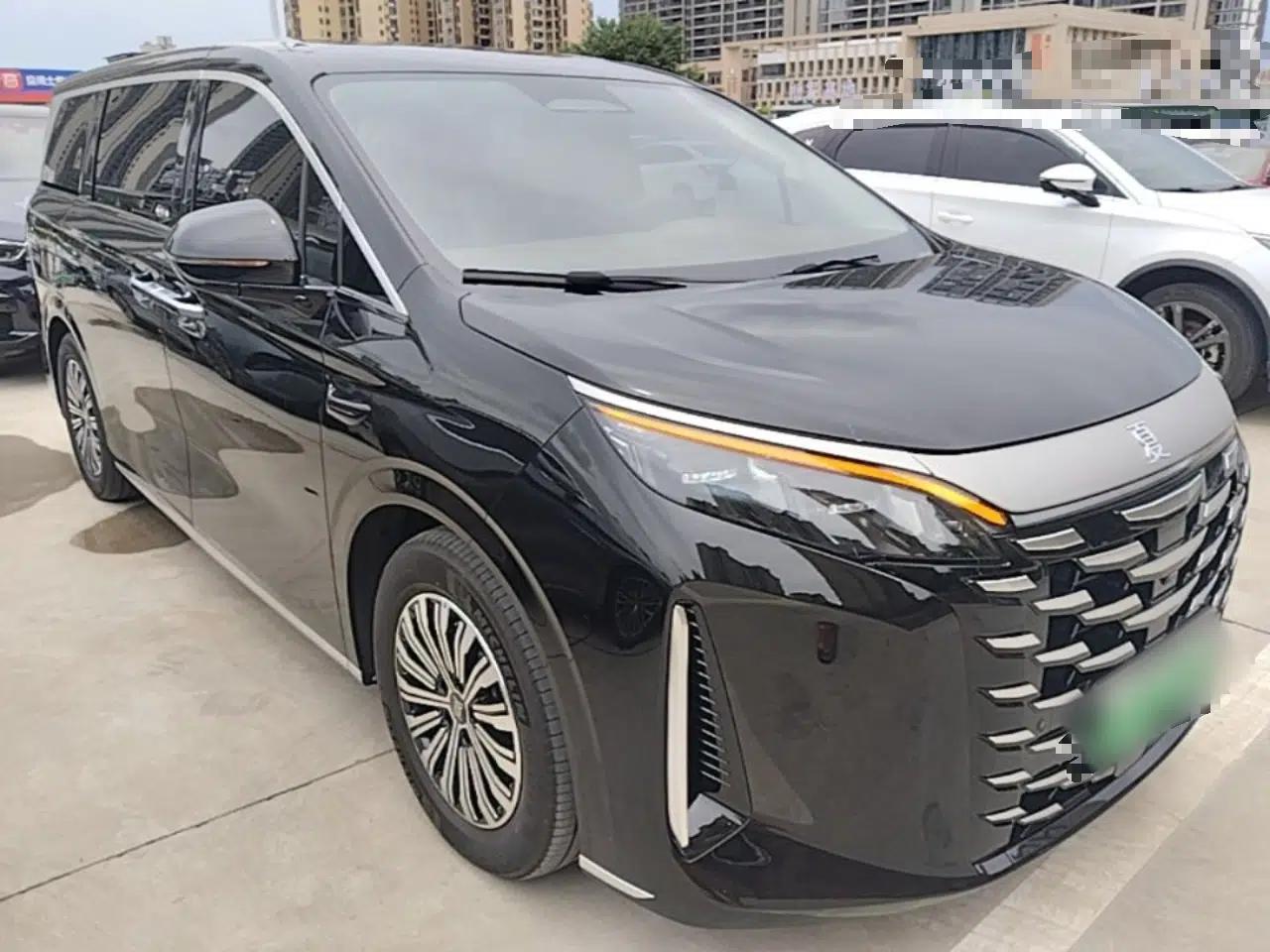 BYD Xia 2025 DM-i 1.5T 180km Beyond Edition — миниатюра 3