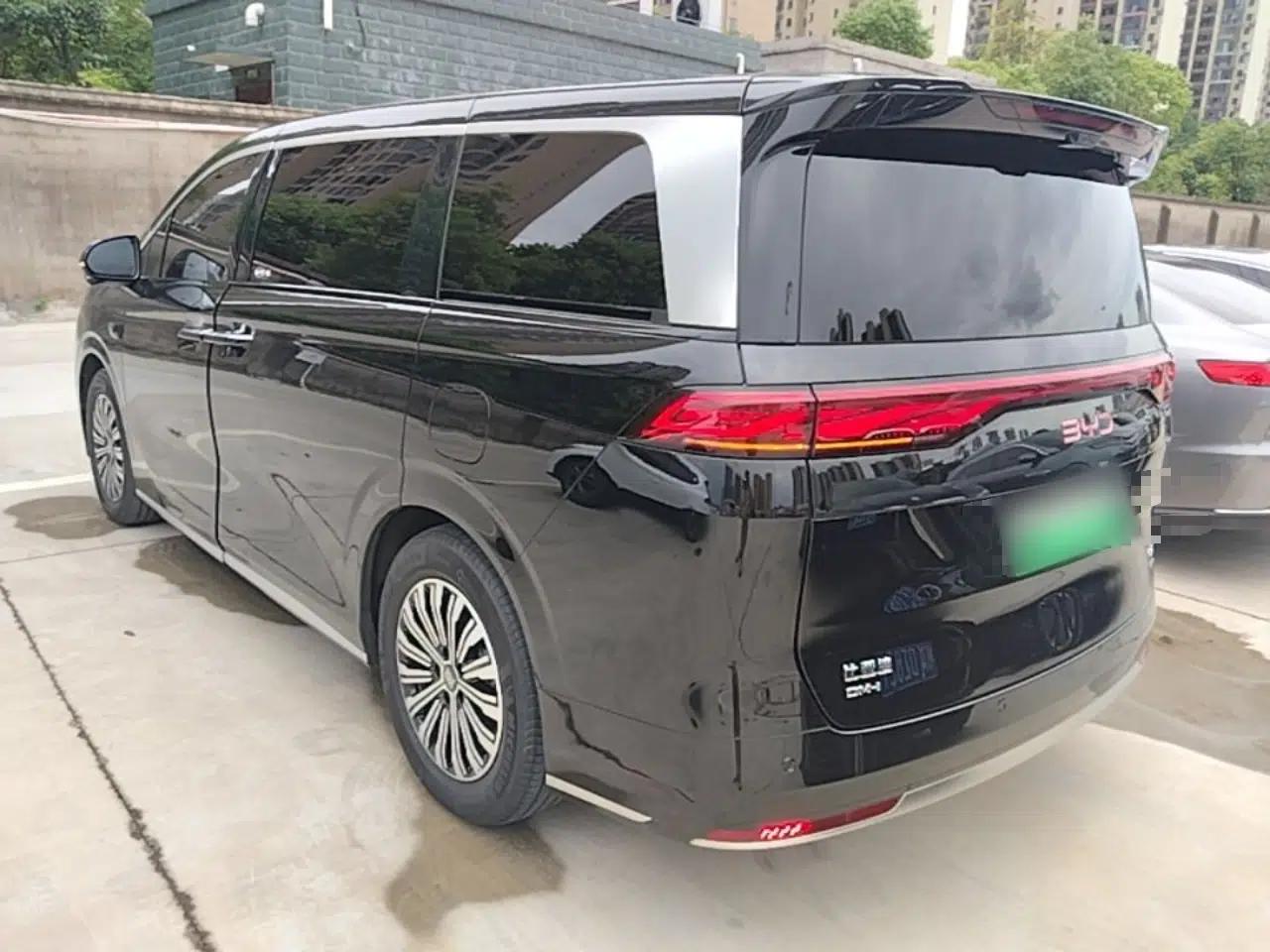 BYD Xia 2025 DM-i 1.5T 180km Beyond Edition — миниатюра 4