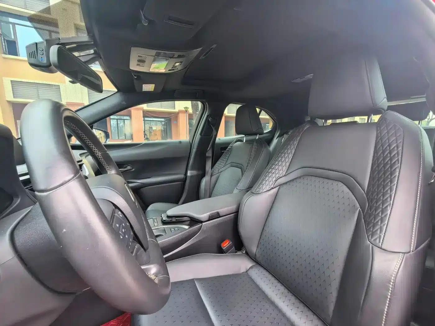 Lexus UX 2020 200 F SPORT Edition — миниатюра 8