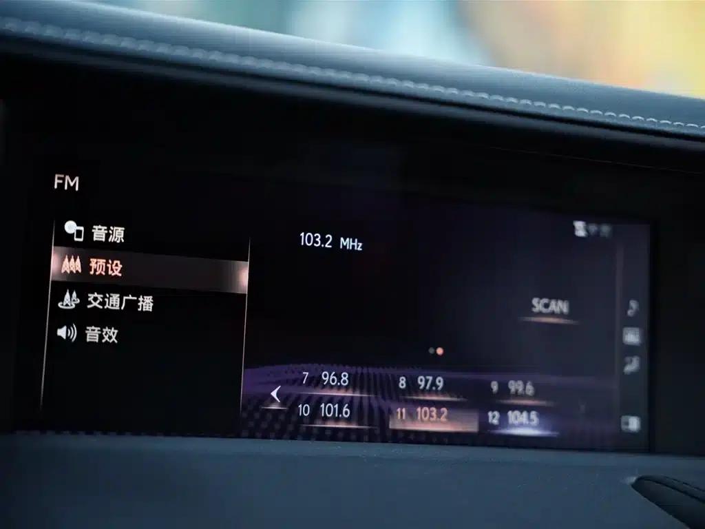 Lexus LC 2020 500h Sport — миниатюра 11