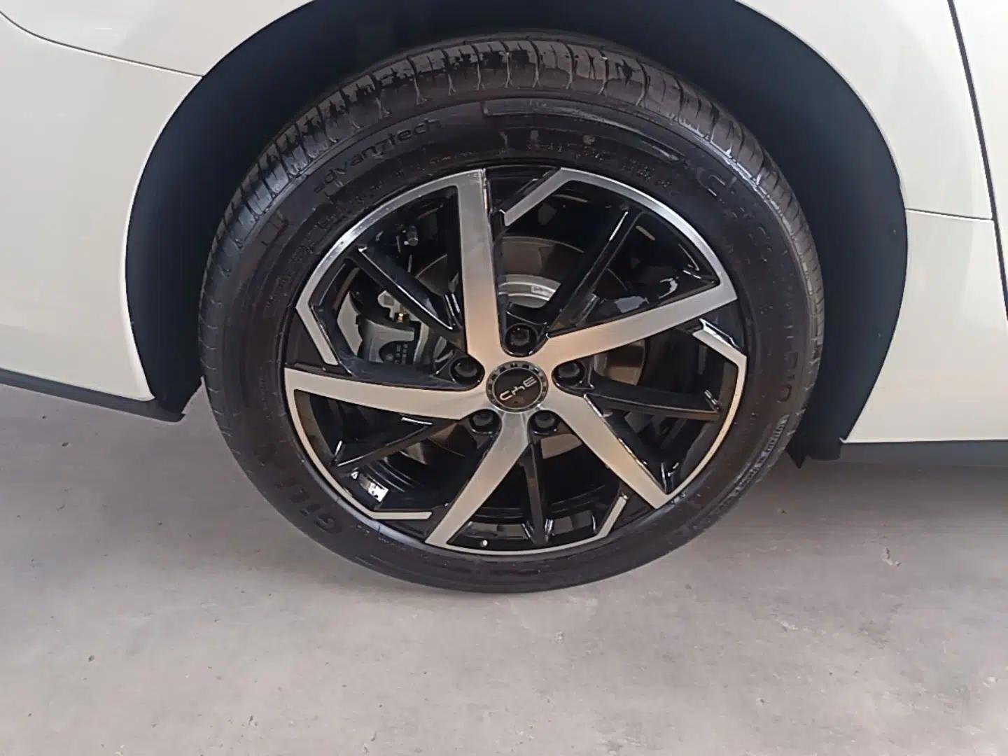 BYD Seal 07 DM-i 2026 DM-i 1.5T 230km Prestige Edition — миниатюра 11