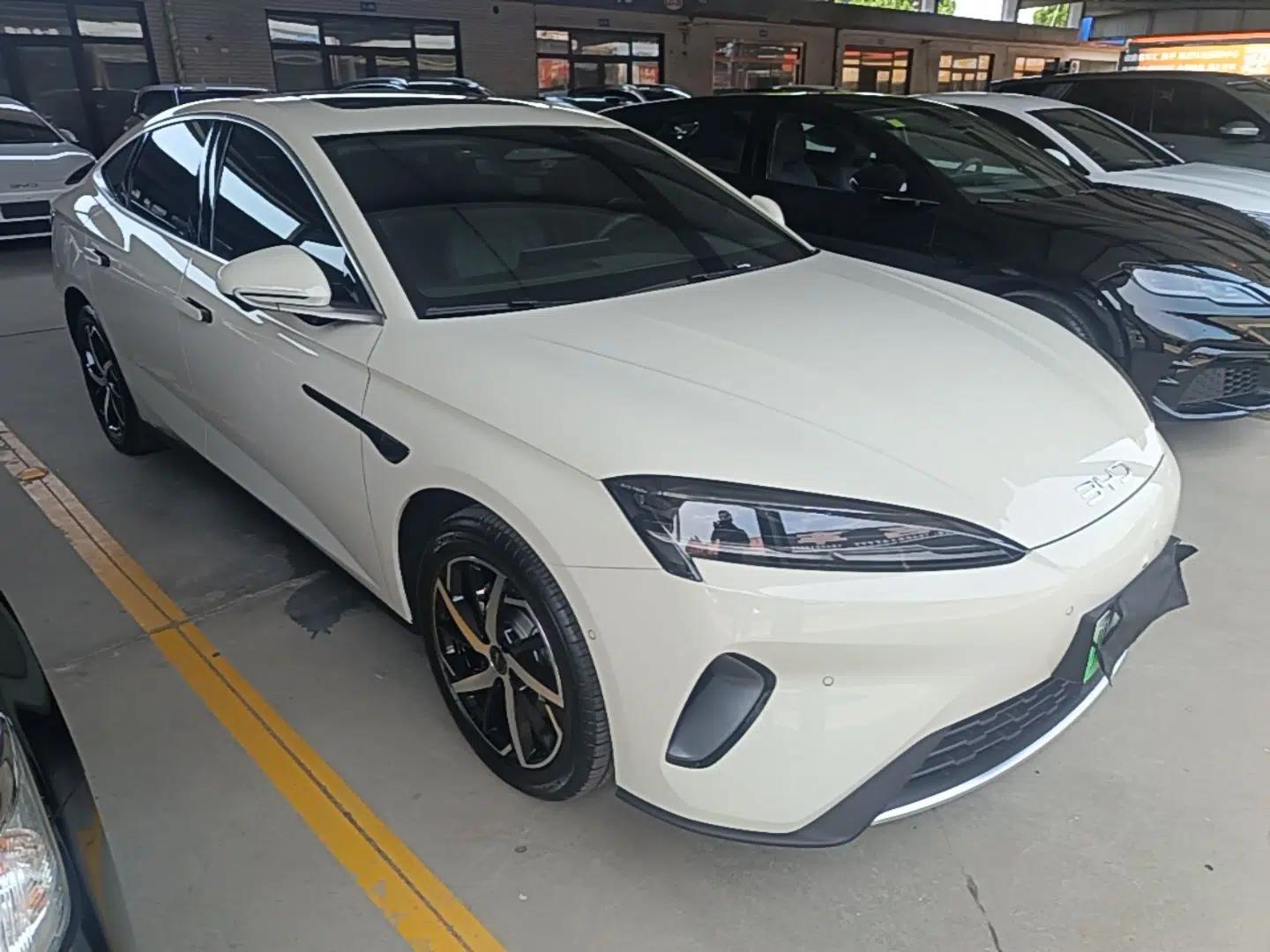 BYD Seal 07 DM-i 2026 DM-i 1.5T 230km Prestige Edition — миниатюра 3
