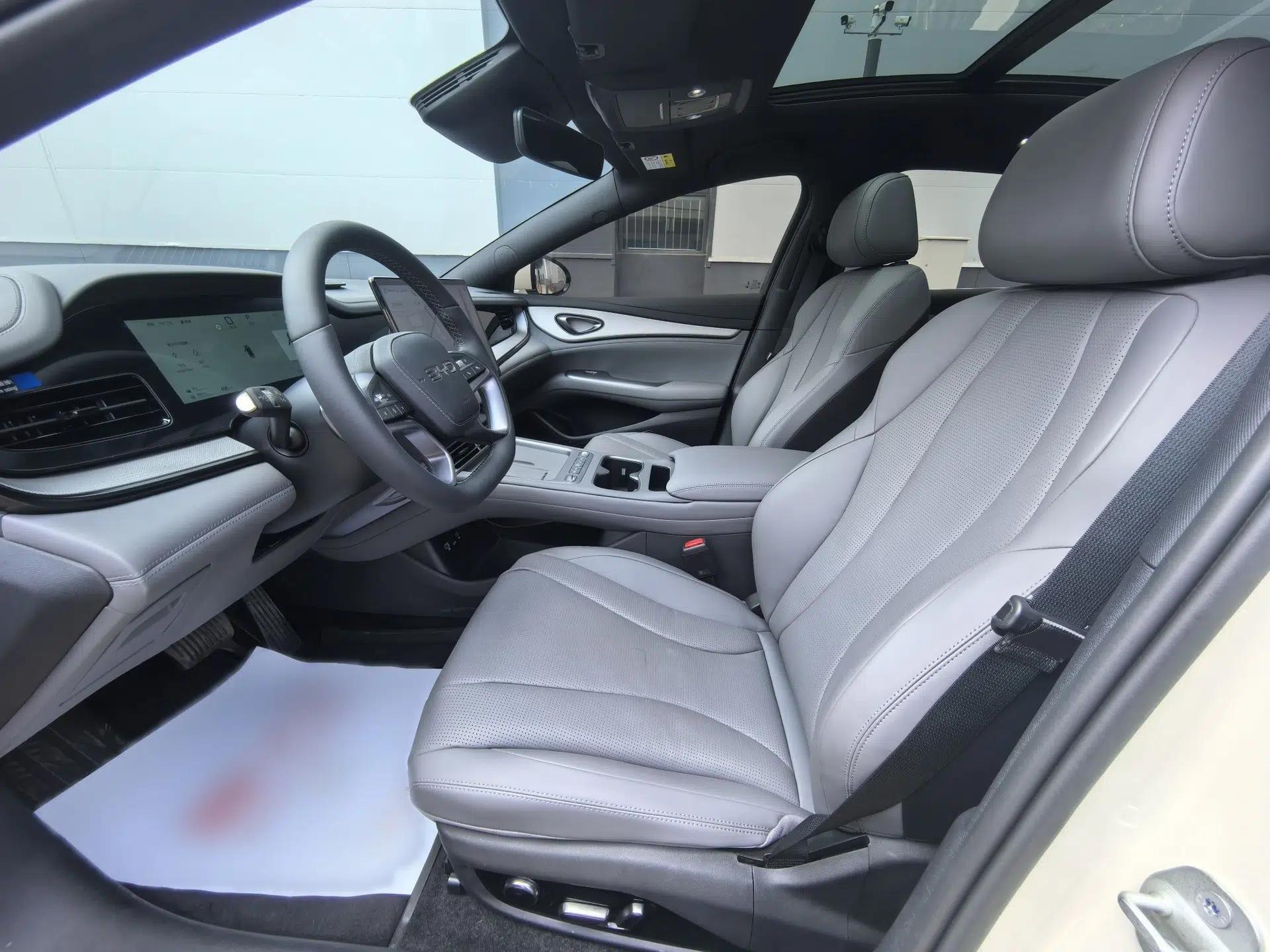 BYD Seal 07 DM-i 2026 DM-i 1.5T 230km Prestige Edition — миниатюра 30