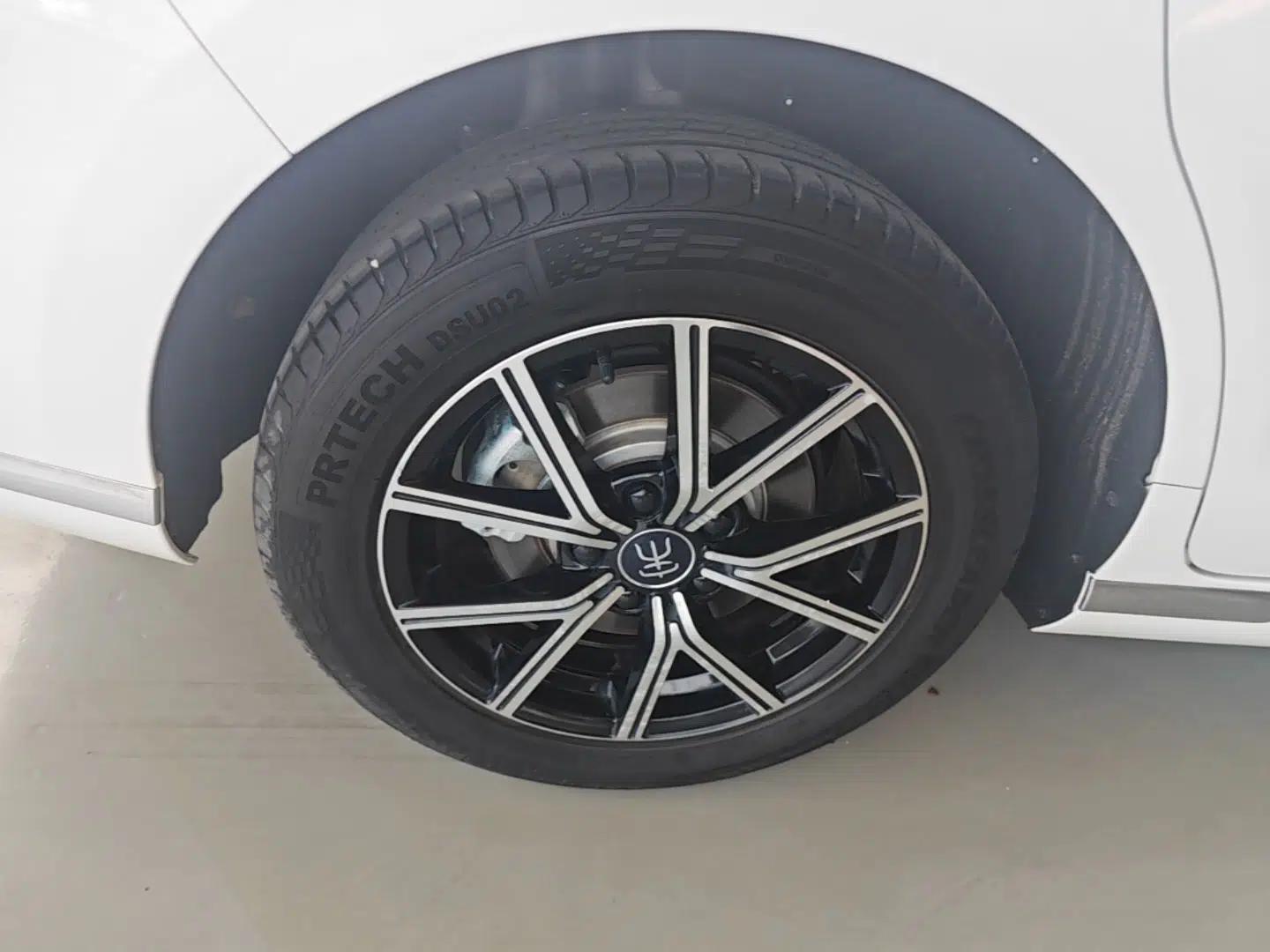 BYD Song MAX New Energy 2022 DM-i 105KM Executive Edition — миниатюра 11