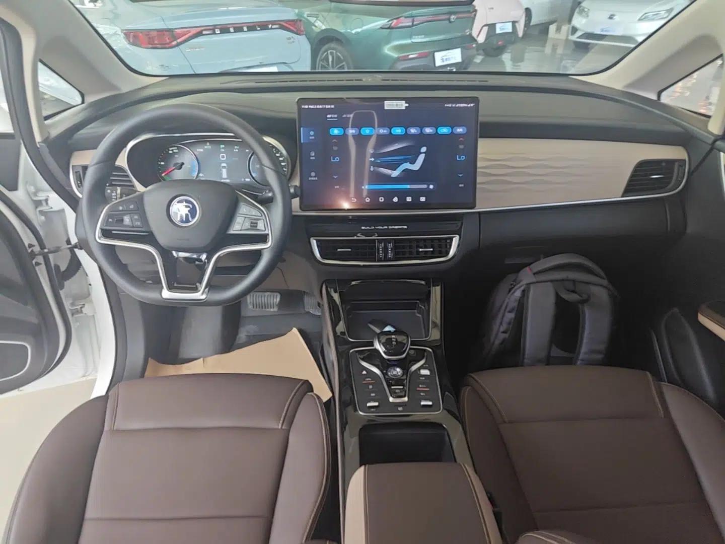 BYD Song MAX New Energy 2022 DM-i 105KM Executive Edition — миниатюра 12