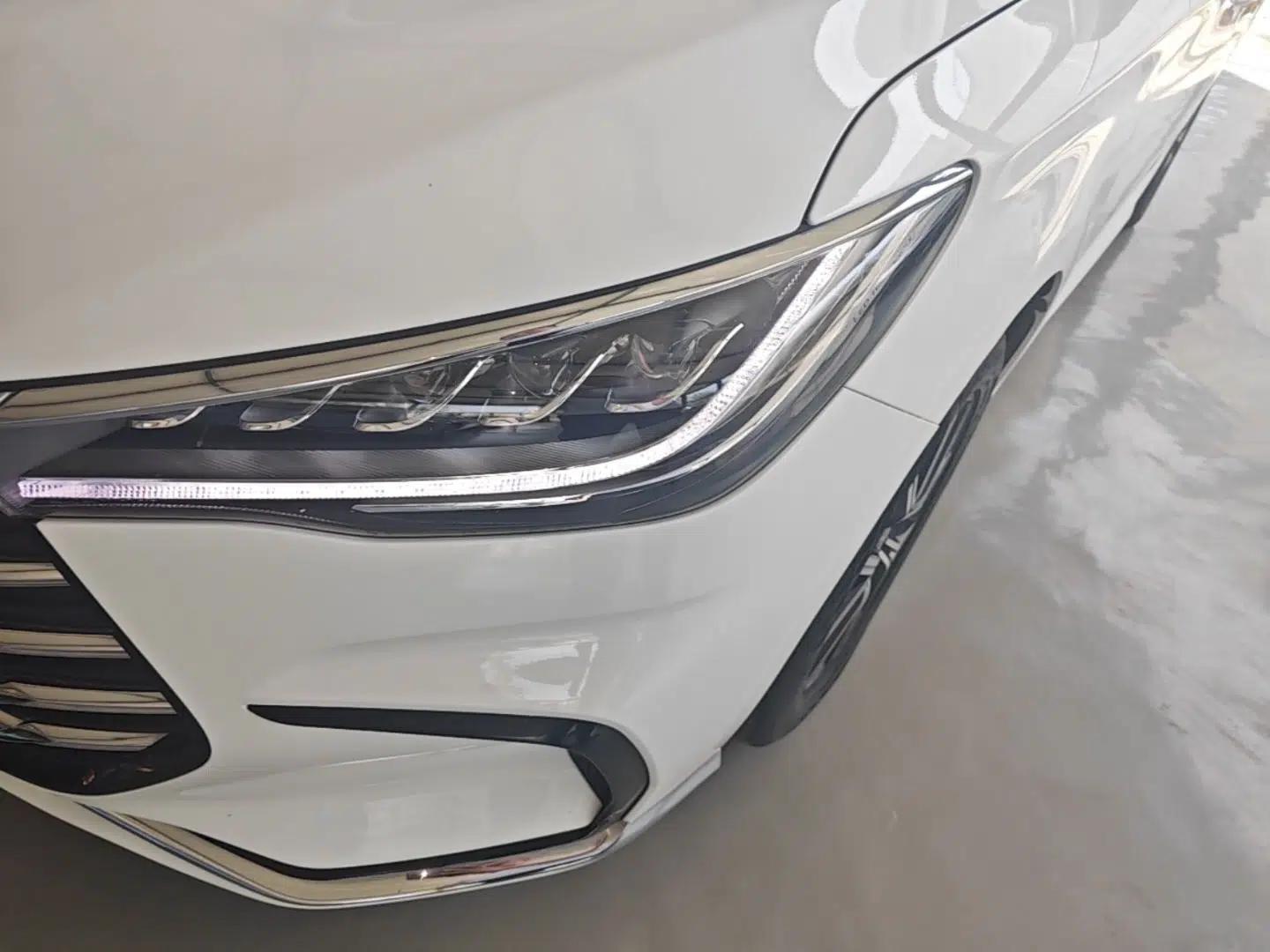 BYD Song MAX New Energy 2022 DM-i 105KM Executive Edition — миниатюра 8