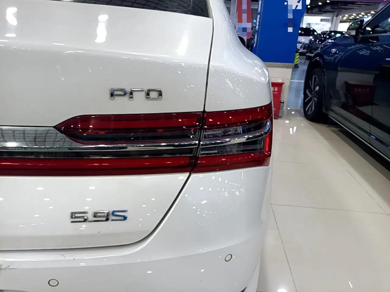 BYD Qin Pro New Energy 2019 DM Super Edition 1.5TI Automatic Smart Connect X-Trail Model China VI Standard — миниатюра 9