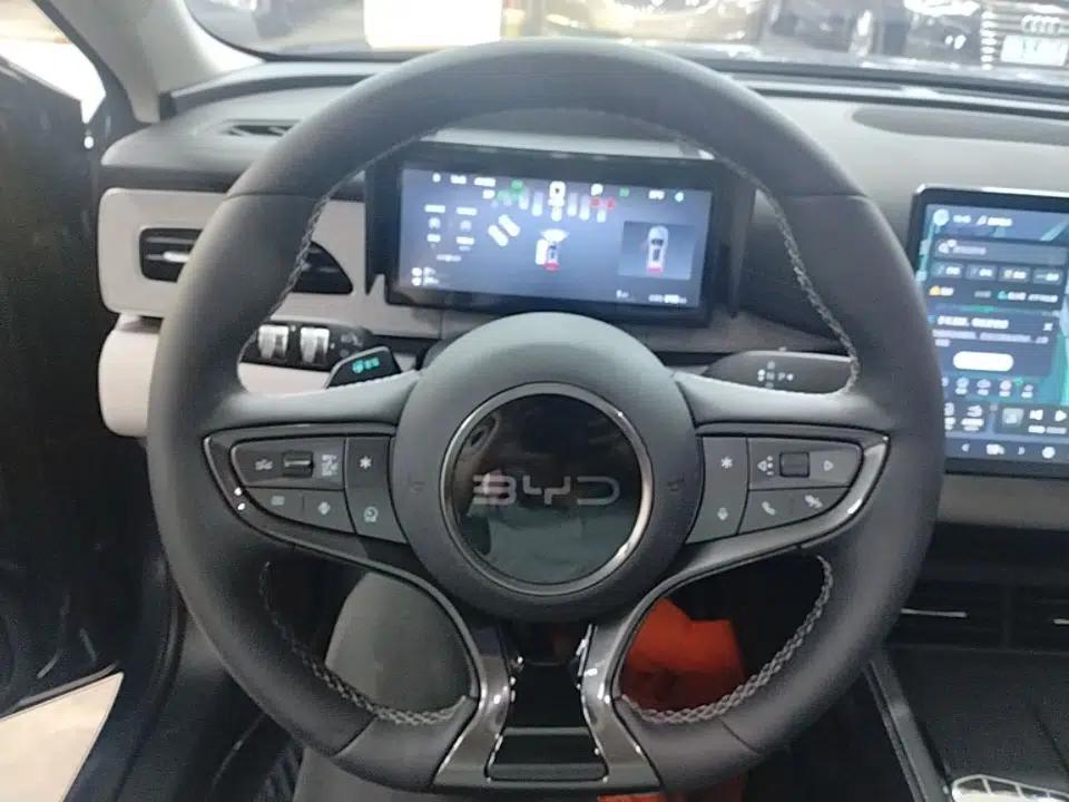 BYD Seal 06 DM-i Touring 2025 Model DM-i 150KM Deluxe — миниатюра 18