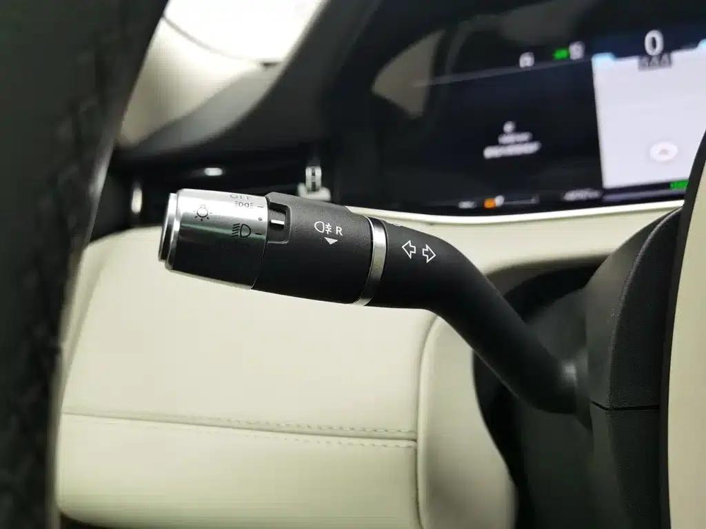 Range Rover Evoque PHEV 2021 Model P300e Luxury Edition — миниатюра 21