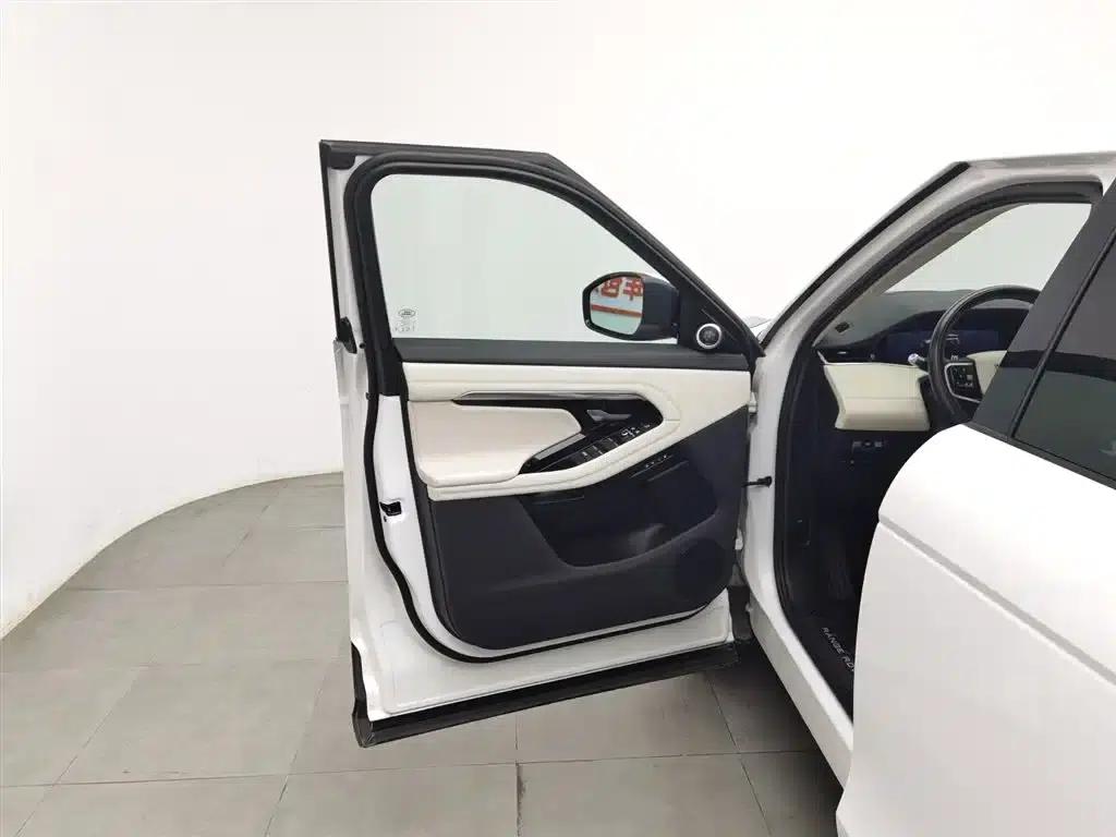 Range Rover Evoque PHEV 2021 Model P300e Luxury Edition — миниатюра 8