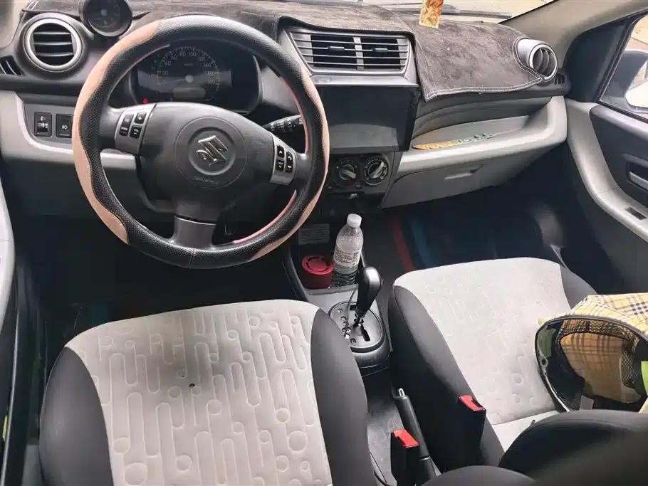 Alto 2016 1.0L Automatic Luxury Dynamic Edition — миниатюра 11