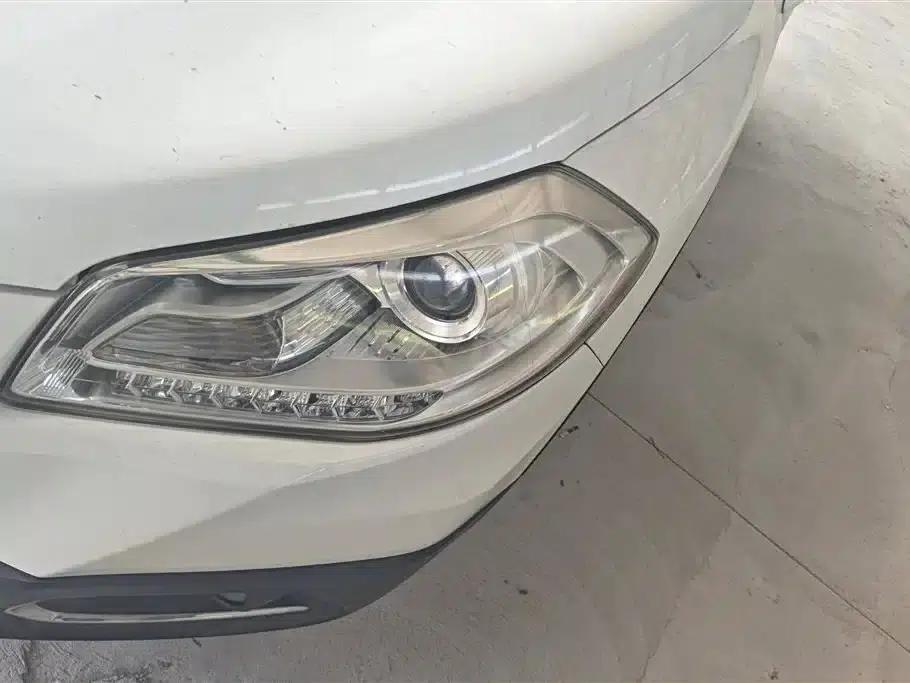 Vitara 2015 1.6L CVT 2WD Elite — миниатюра 5