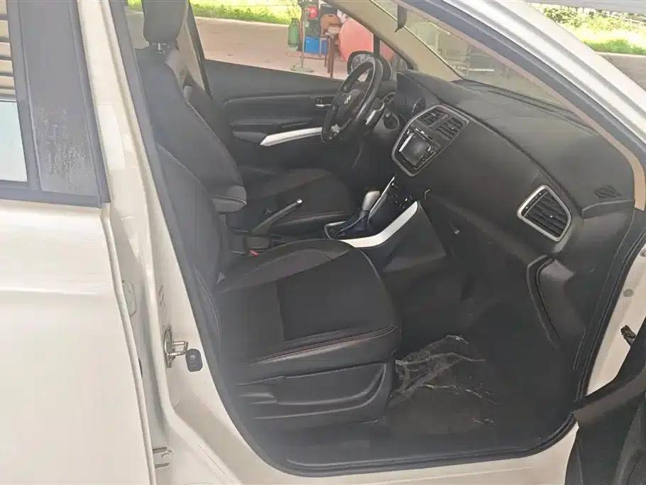 Vitara 2015 1.6L CVT 2WD Elite — миниатюра 8