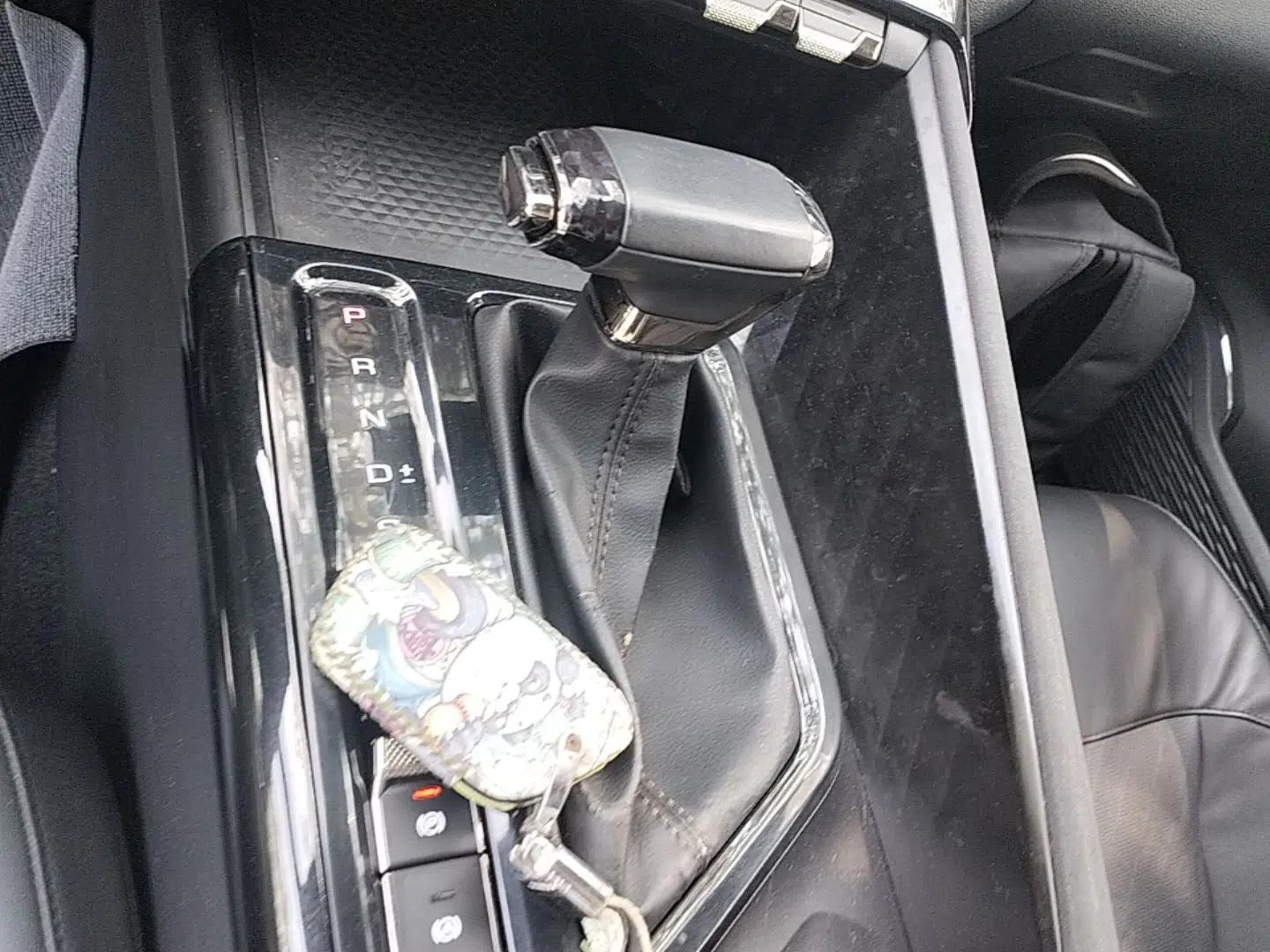 Baojun Valli 2021 1.5T Naqu Starry Sky CVT Flagship Model — миниатюра 16