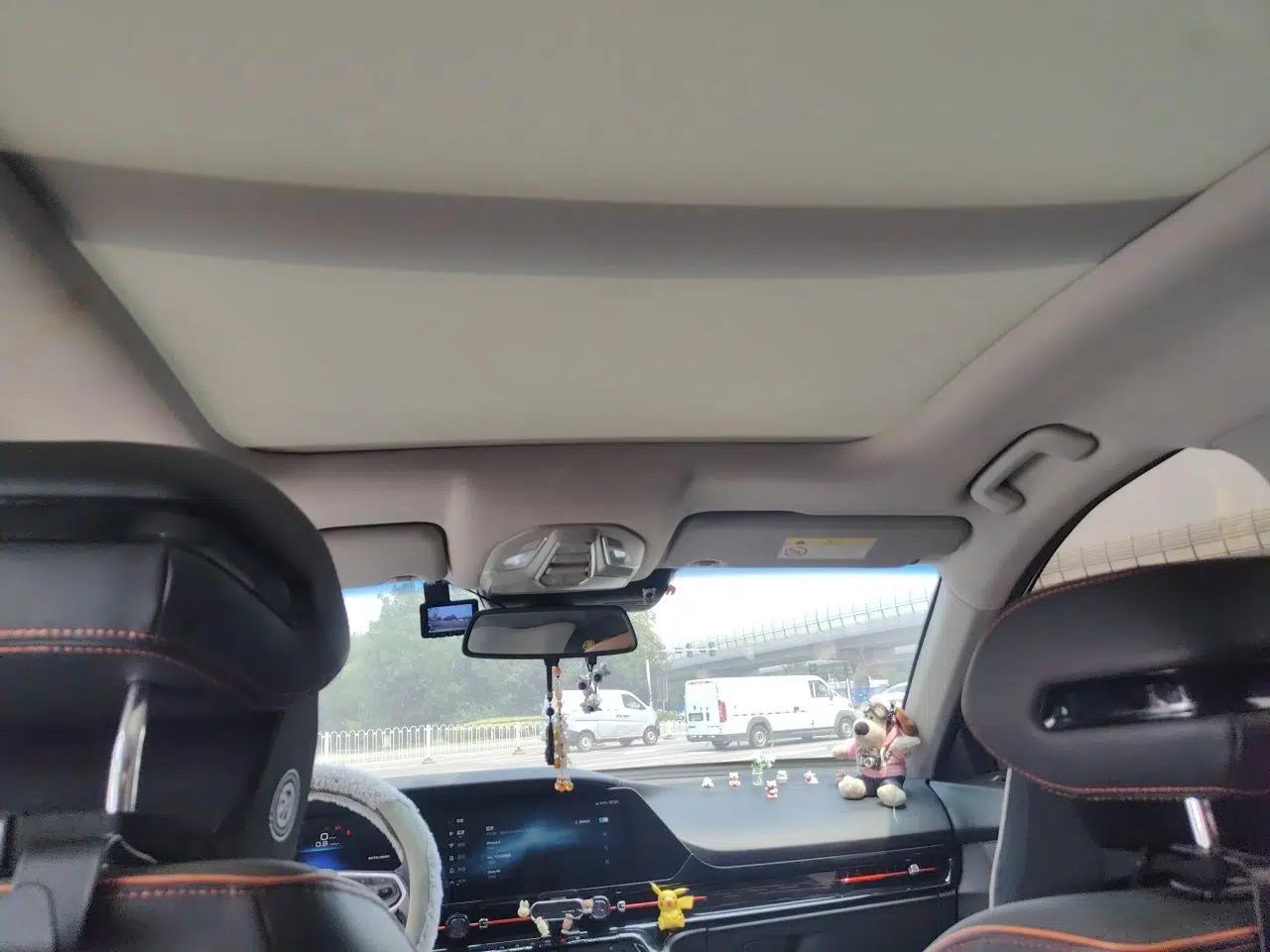 Baojun RC-6 2019 1.5T CVT 24-Hour Online Prestige Edition — миниатюра 18
