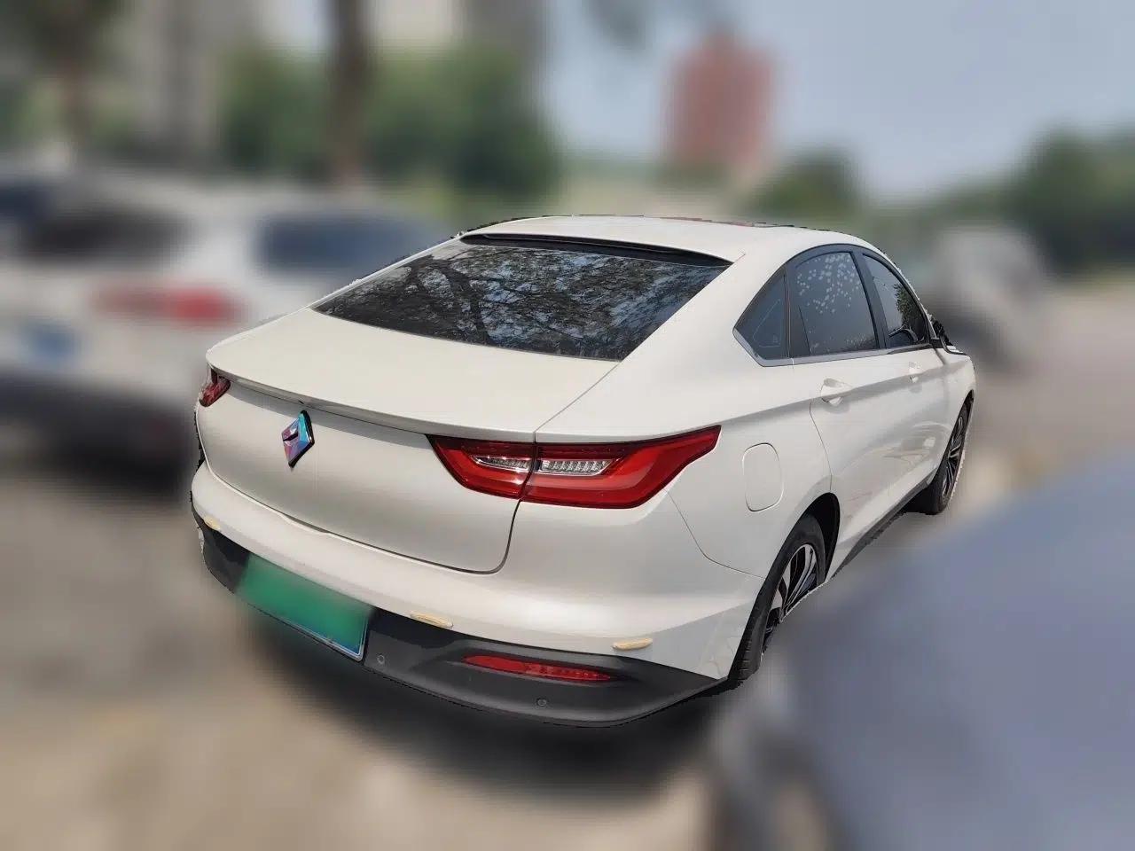 Baojun RC-6 2019 1.5T CVT 24-Hour Online Prestige Edition — миниатюра 6