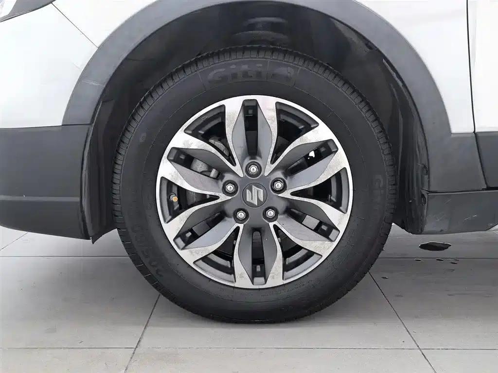 Xiaotu 2017 1.6L CVT 2WD Urban Progressive Edition — миниатюра 17