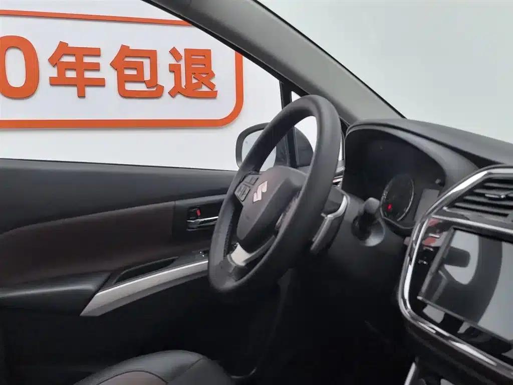 Xiaotu 2017 1.6L CVT 2WD Urban Progressive Edition — миниатюра 22